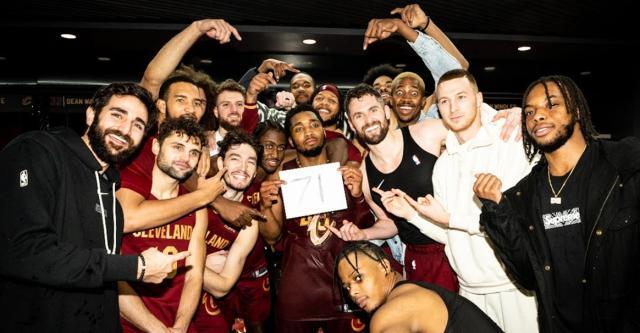 Bet365体育集团-【观察】赛季过半！官方最新实力榜 湖人冲到第15