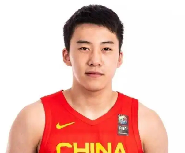 Bet365体育官网-不是王俊杰，广东或锁定新援，母亲国手，签字费或超1000万|广东男篮|徐昕|易建联|杨鸣|篮板_新浪体育_新浪新闻